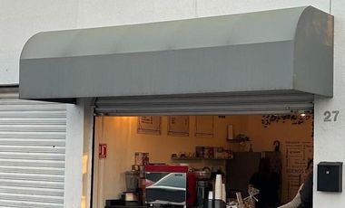 Se Vende local comercial con cafetería en funcionamiento