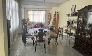 Propiedad con uso comercial Cerca del Templo Acatitlan