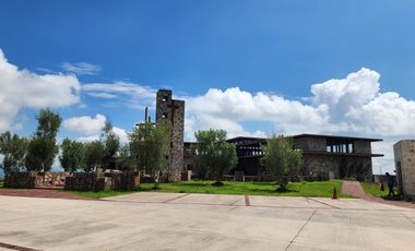 Terreno en Venta Prado Sur Tres Marías con Casa Club