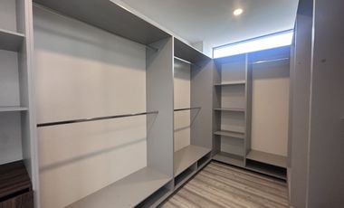 CASA EN VENTA EN FRACCIONAMIENTO ALTOZANO