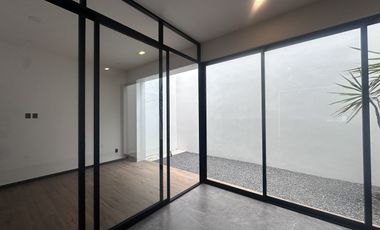 CASA EN VENTA EN FRACCIONAMIENTO ALTOZANO