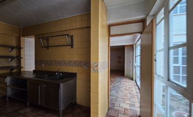 VENTA EDIFICIO o ESCUELA DE 4 NIVELES 1,232m2  todo en regla