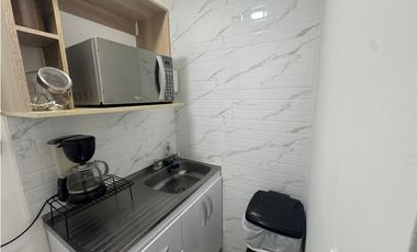 SE VENDE LOCAL COMERCIAL CON OFICINA SECTOR CIRCUNVALAR