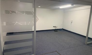 CONDADO DEL REY / COUNTRY PLAZA / LOCAL COMERCIAL / 170M / VACIO