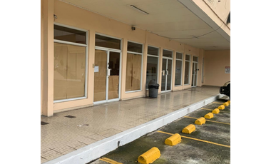 CONDADO DEL REY / COUNTRY PLAZA / LOCAL COMERCIAL / 170M / VACIO