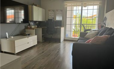 VENDO CADA EN QUINTAS DE VERSALLES