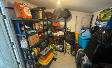 VENDO CADA EN QUINTAS DE VERSALLES