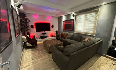 VENDO CADA EN QUINTAS DE VERSALLES