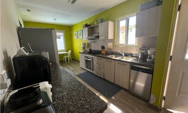 VENDO CADA EN QUINTAS DE VERSALLES