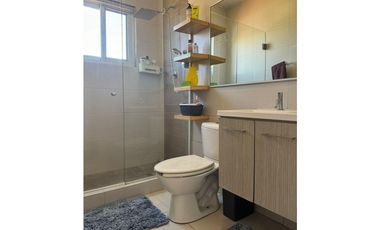 VENDO CADA EN QUINTAS DE VERSALLES