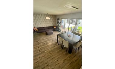 VENDO CADA EN QUINTAS DE VERSALLES