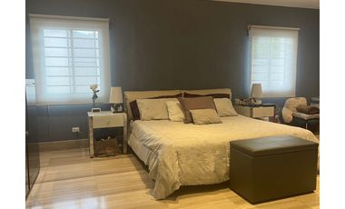 VENTA DE CASA EN URBANIZACIÓN LA LOMA - 6956RC