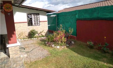 VENTA DE CASA EN ALGARROBOS  3 RECAMARAS CERCADA
