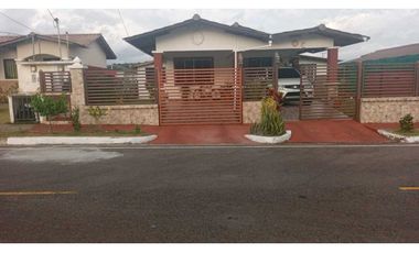 VENTA DE CASA EN ALGARROBOS  3 RECAMARAS CERCADA