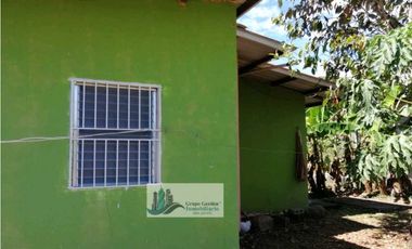 VENTA DE CASA EN ALGARROBOS