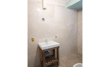 CHALET DE ESTILO EN LA PERLA A METROS DE LA PLAYA