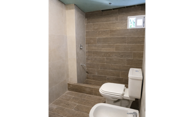 CHALET DE ESTILO EN LA PERLA A METROS DE LA PLAYA