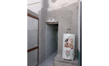 CHALET DE ESTILO EN LA PERLA A METROS DE LA PLAYA