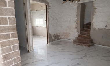 CHALET DE ESTILO EN LA PERLA A METROS DE LA PLAYA