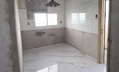 CHALET DE ESTILO EN LA PERLA A METROS DE LA PLAYA