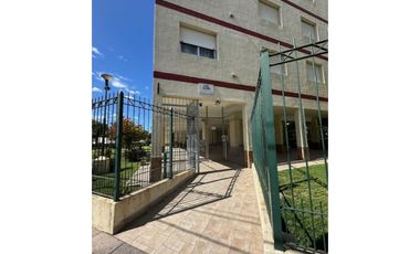 VENTA DEPTO. 3 AMB. C/ ESP. DE COCHERA. BARRIO LAS LILAS