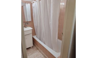 VENTA DEPTO. 3 AMB. C/ ESP. DE COCHERA. BARRIO LAS LILAS