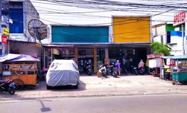 Dijual Tempat Usaha Beserta Minimarket Dan Apotek Lokasi Strategis