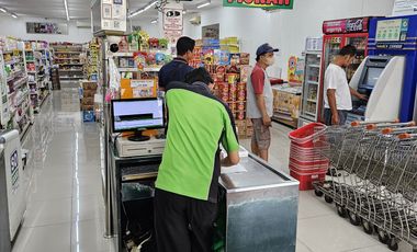 Dijual Tempat Usaha Beserta Minimarket Dan Apotek Lokasi Strategis