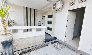 Rumah Mewah 2 Lt Akses Jalan Lebar Solo Kota