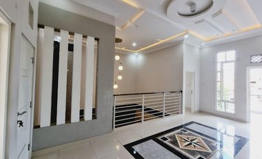 Rumah Mewah 2 Lt Akses Jalan Lebar Solo Kota