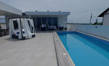 Linda Casa en Cumbres de Ayangue con espectacular vista al mar