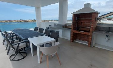 Linda Casa en Cumbres de Ayangue con espectacular vista al mar