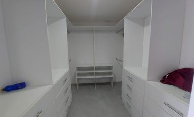 Linda Casa en Cumbres de Ayangue con espectacular vista al mar