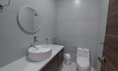 Linda Casa en Cumbres de Ayangue con espectacular vista al mar