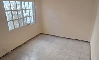 Casa PH en alquiler en Moron Sur