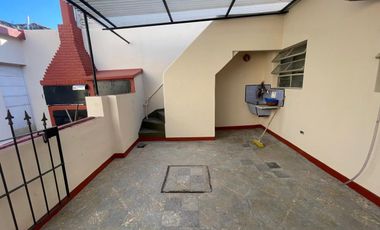 Alquiler casa 3 ambientes Lomas del Mirador