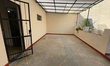 Alquiler casa 3 ambientes Lomas del Mirador