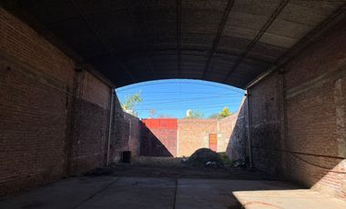 VENTA GALPÓN CON TINGLADO ZONA ALTO ALBERDI
