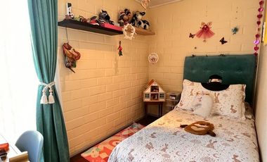 Casa en Venta en COD37016 Casa con asilacion térmica, en muy buenas condiciones, sector Avda. Recabarren cercano a Lider Express