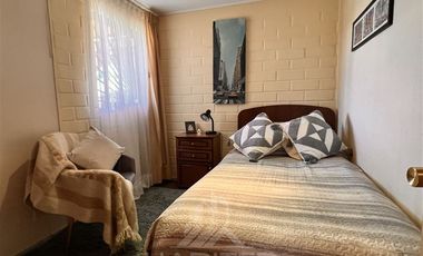 Casa en Venta en COD37016 Casa con asilacion térmica, en muy buenas condiciones, sector Avda. Recabarren cercano a Lider Express