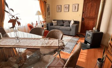 Casa en Venta en COD37016 Casa con asilacion térmica, en muy buenas condiciones, sector Avda. Recabarren cercano a Lider Express