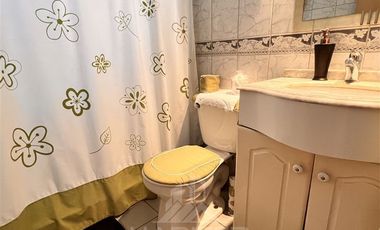 Casa en Venta en COD37016 Casa con asilacion térmica, en muy buenas condiciones, sector Avda. Recabarren cercano a Lider Express