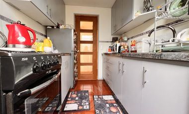 Casa en Venta en COD37016 Casa con asilacion térmica, en muy buenas condiciones, sector Avda. Recabarren cercano a Lider Express