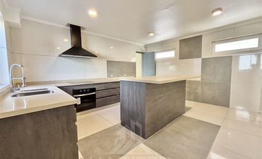 Casa en Venta en COD38360 Ubicada en el Portal de la Frontera a pasos de Avenida Martín Lutero y Colegios