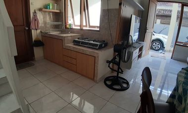 Guest House n Residences 300m² Lokasi Strategis Surakarta