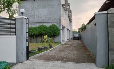 Guest House n Residences 300m² Lokasi Strategis Surakarta