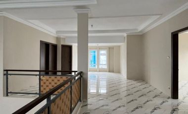 Rumah Bagus Mewah 2Lt 380m² Dekat Pintu Tol Solo