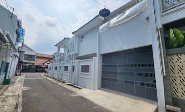 Rumah Bagus Mewah 2Lt 380m² Dekat Pintu Tol Solo