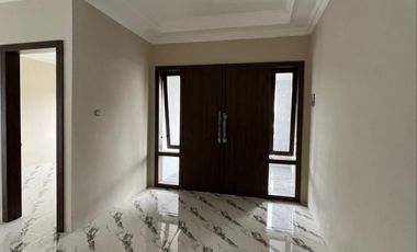 Rumah Bagus Mewah 2Lt 380m² Dekat Pintu Tol Solo