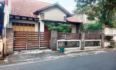 Rumah Terawat 200m² Dekat Kampus UMS Solo